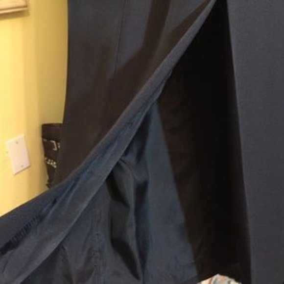 Liz Claiborne Classy Black Dress - Picture 3 of 4